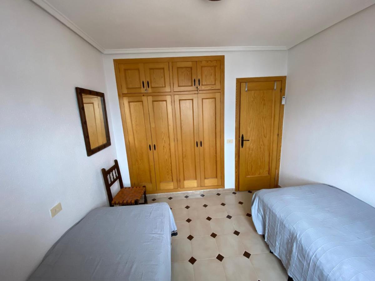 Orihuela Costa 2-Bedroom 1-Bath Renovated Vacation Rental On La Zenia Beach Kültér fotó